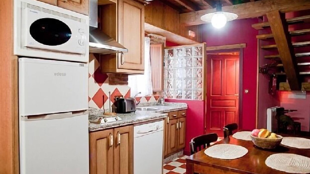 Casas del Monte Cottage | 🌿 Casa Rural Arbequina: Your perfect getaway into nature, and rural charm 🏡