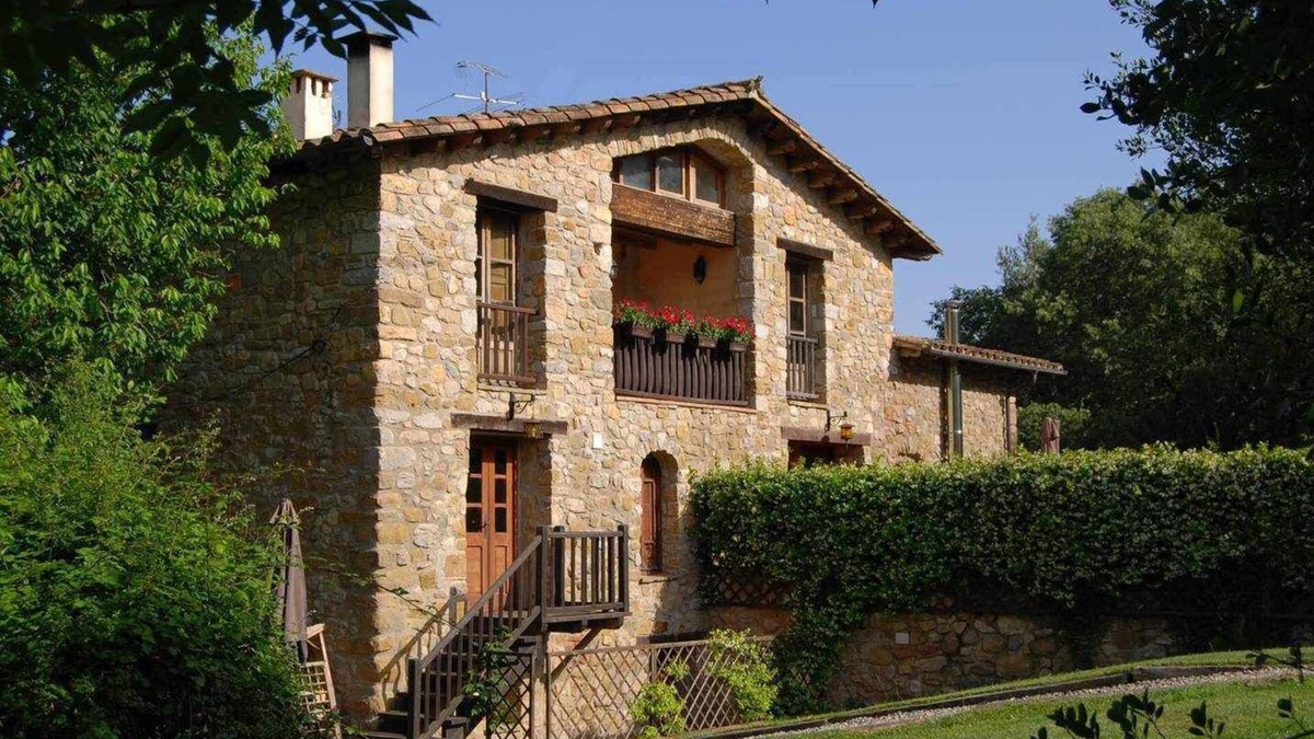 Sales de Llierca Apartment | Casa Rural Can Cruanyes (Cirerer)