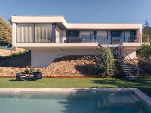 Robledo de Chavela House | Casa rural con piscina y vistas espectaculares