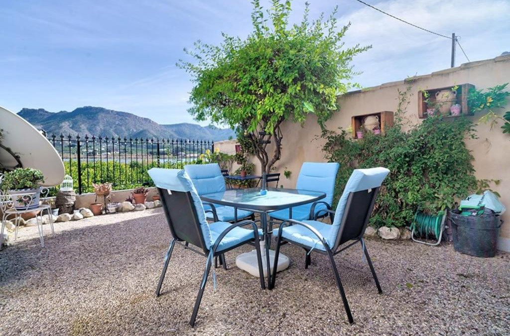 Huerta de Arriba House | Casa rural con jacuzzi y chimenea en paraje único - La Casa del Pino