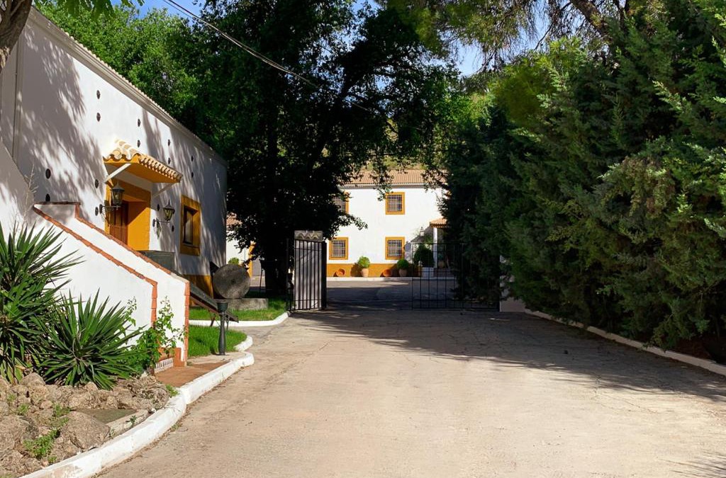 Huelma House | CASA RURAL CORTIJO LAS HUERTAS