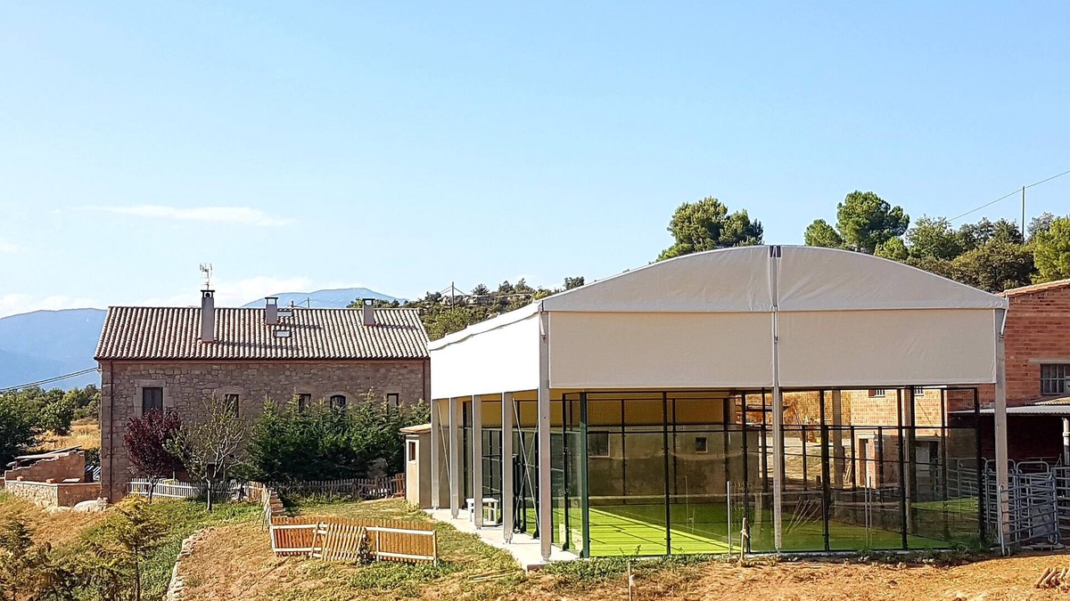 Puigreig Cottage | Casa Rural El Puig de Fonollet with Paddle Court and Private Pool