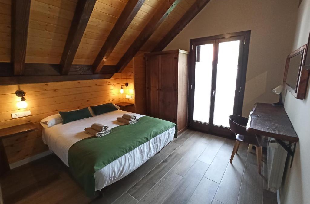 Isaba House | Casa rural ELURKOIA