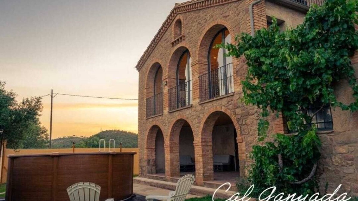 Cardona House | Casa Rural en Cardona