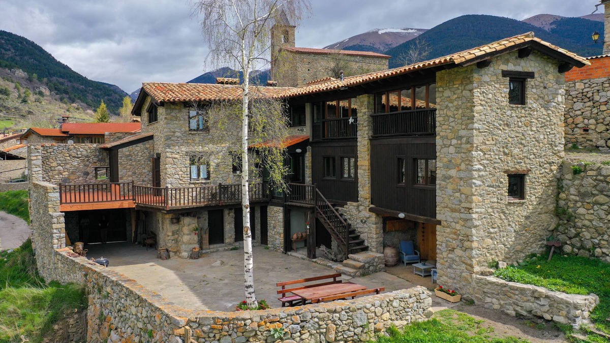 Lles House | Casa Rural en la Cerdanya 6-8 Personas