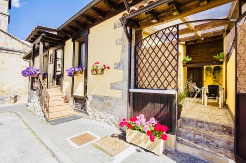 San Leonardo de Yague House | Casa Rural Villa de San Leonardo