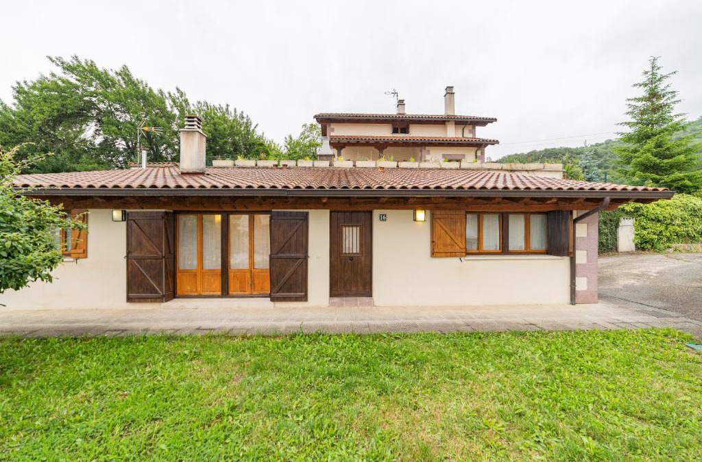 Bizkarreta-Gerendiain House | Casa rural Gibelea txiki