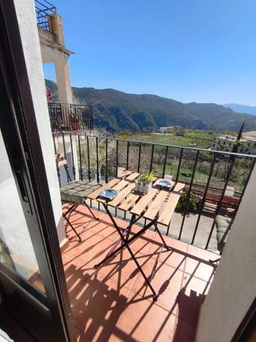 Mecina Fondales House | Casa Rural hasta 14 personas Alpujarra Granadina, La Almazara