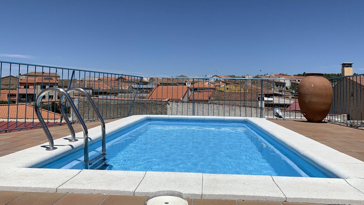 Villar de Ciervo Cottage | Casa Rural La Vertedera with private pool especially for groups and families with children
