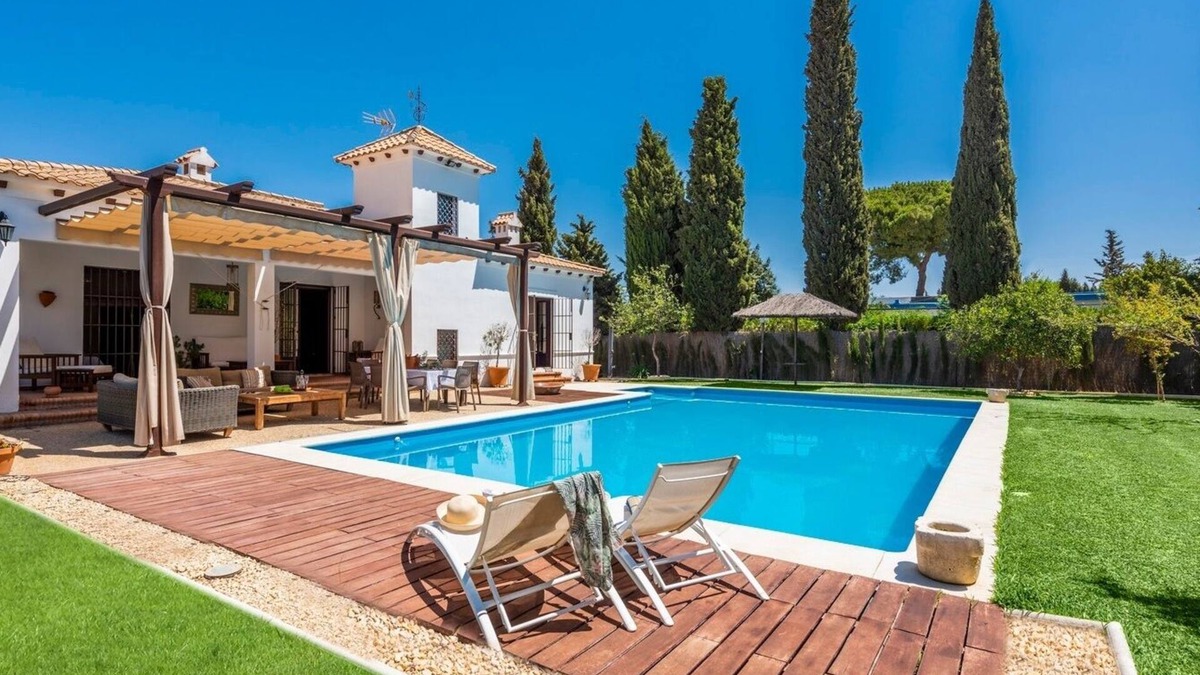 Marchena Villa | Casa Rural La Teja Marchena by Ruralidays