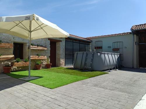 Olombrada House | Casa Rural La Vega Fría