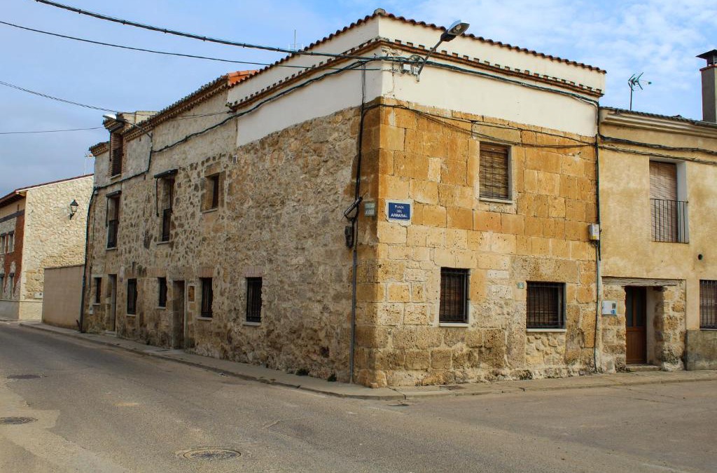 Valbuena de Duero House | CASA RURAL LAS BODEGAS
