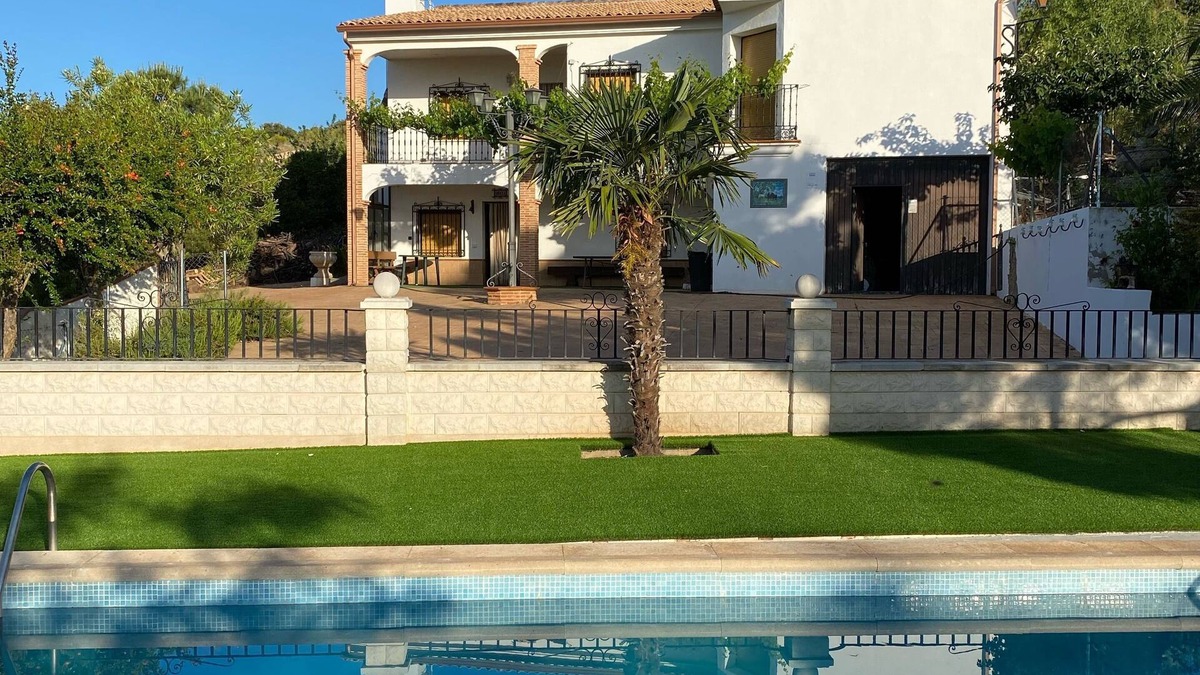 Los Yebenes Cottage | Casa Rural Los Rosales for 8 people