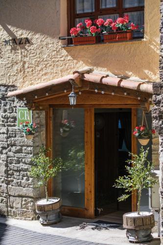 Biescas Bed & Breakfast | Casa rural MAZA especial grupos