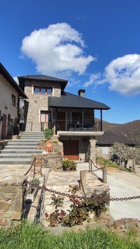 San Justo House | CASA RURAL PAJARICA en Sanabria