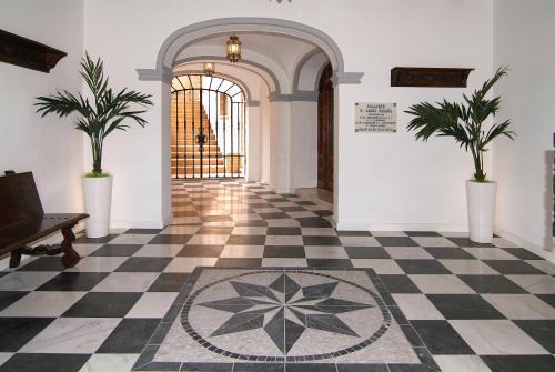 Malon House | Casa Rural Palacete Magaña