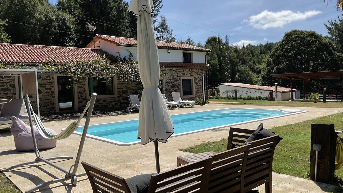 Leira Cottage | Casa Rural Rodeada de Naturaleza. A Medio Camino Ntre A Coruña y Santiago