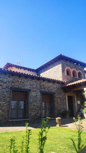 Torrecillas de la Tiesa Villa | Casa rural Suerte de los Mozos