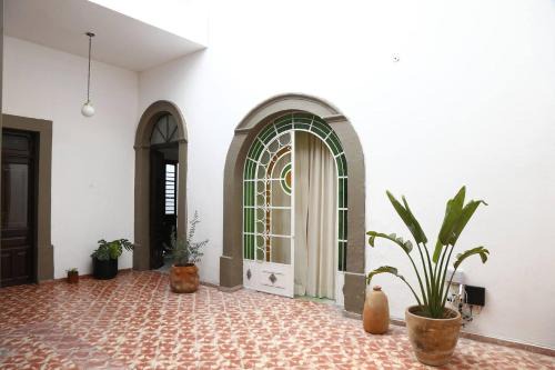 Americana House | Casa Sabina Expiatorio