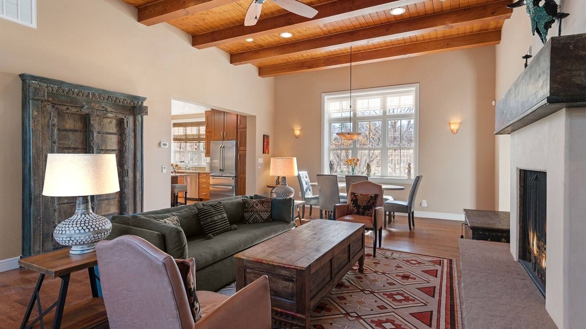South Capitol House | Casa Sage - Unbeatable Location, Hot Tub