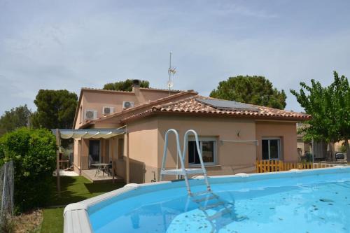 Canaletes Apartment | Casa Santa Creu - Private family villa in nature