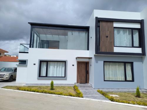 Azogues House | Casa SC