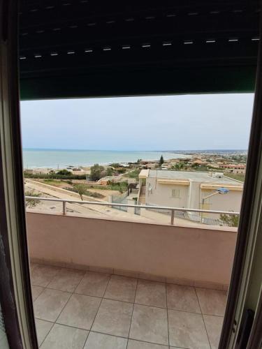 Cava dʼAliga Apartment | Casa Scifo Vista Mare