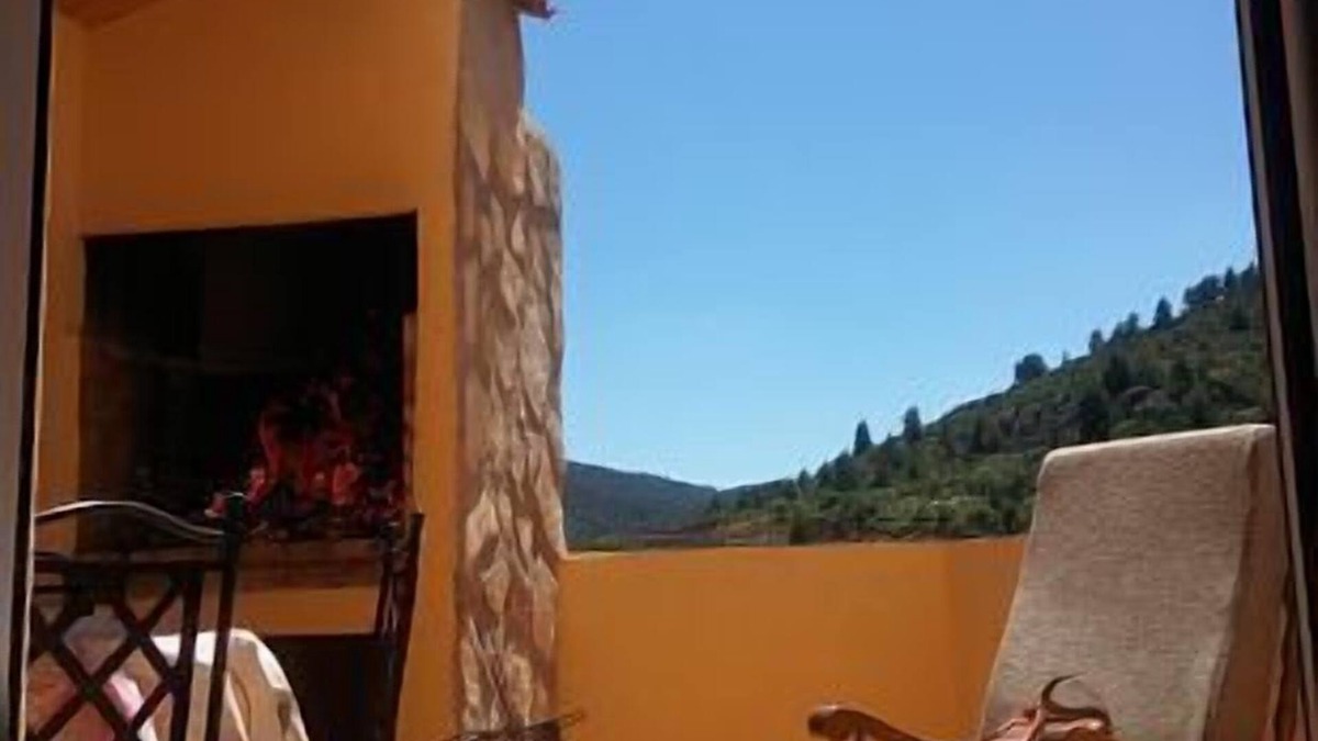 Santa Cruz de Moya Cottage | Casa Serrana for 8 people