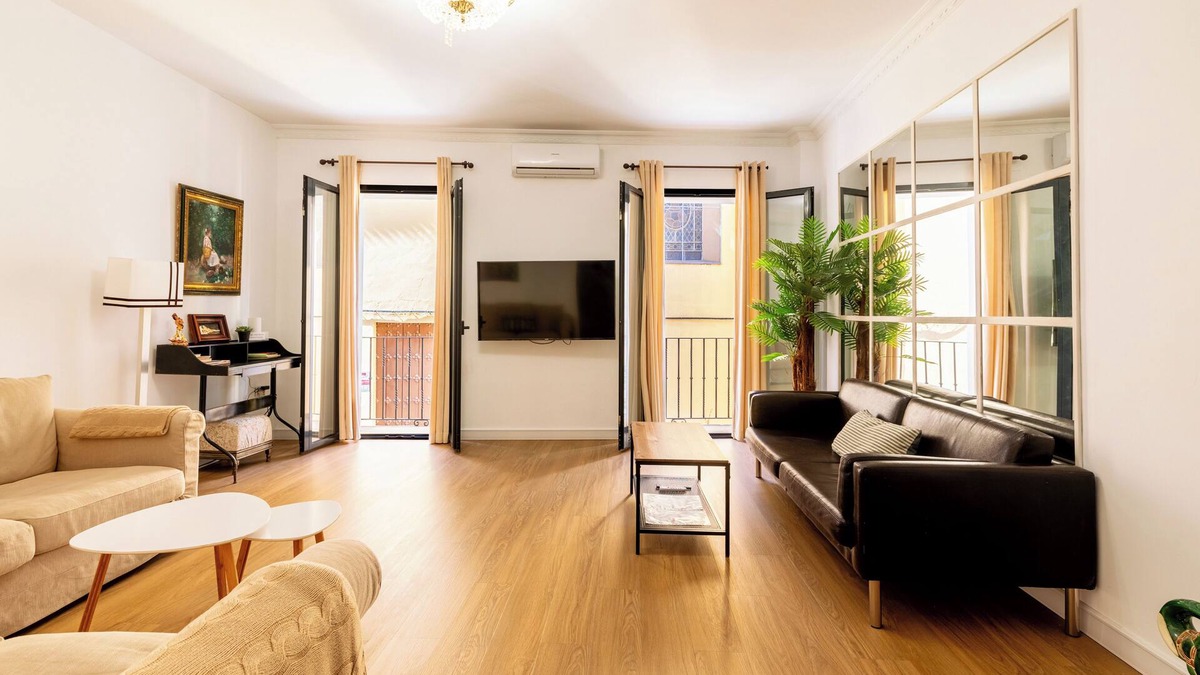 San Julian House | Casa Sevillana