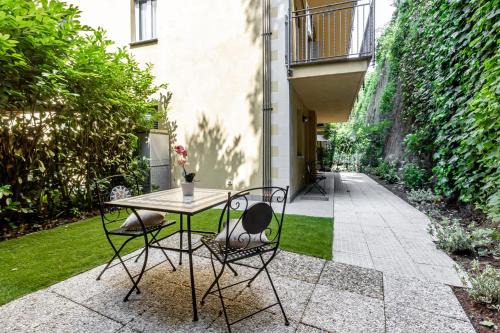 Como Apartment | CASA SOFIA- Giardino e Garage privato