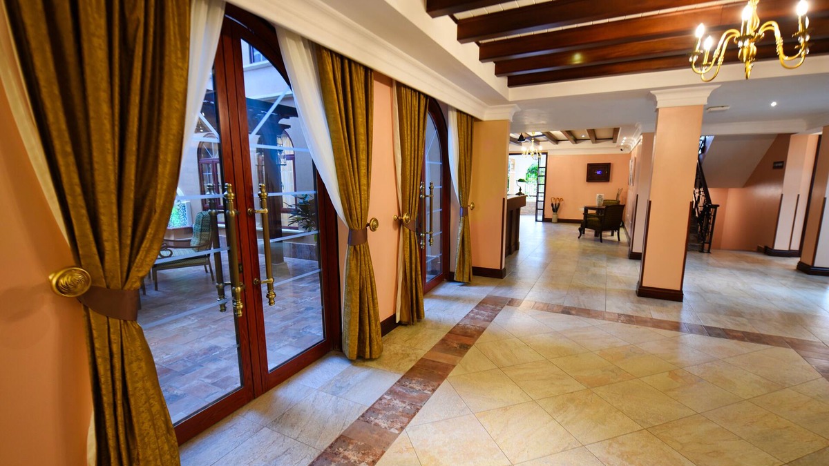 Munyonyo Hotel | Casa Solada Hotel