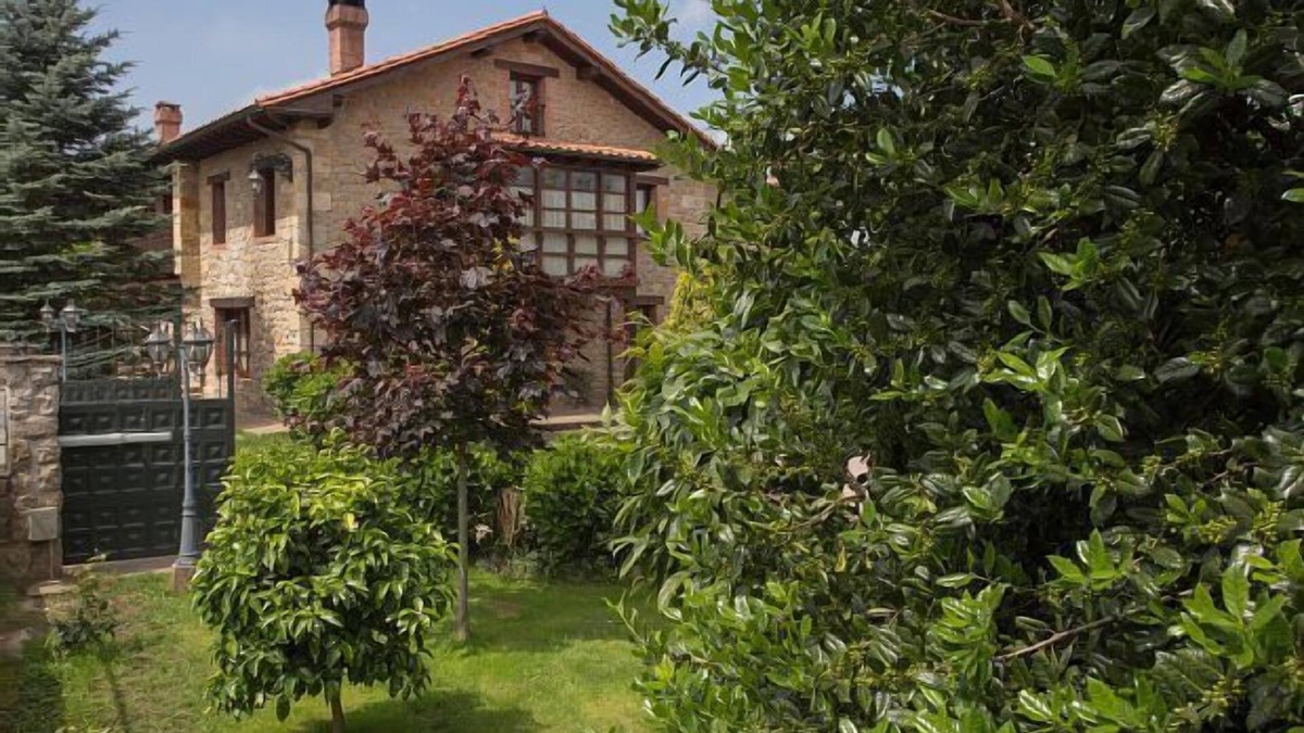 Quijas Cottage | Casa Solallosa 112 for 13 people