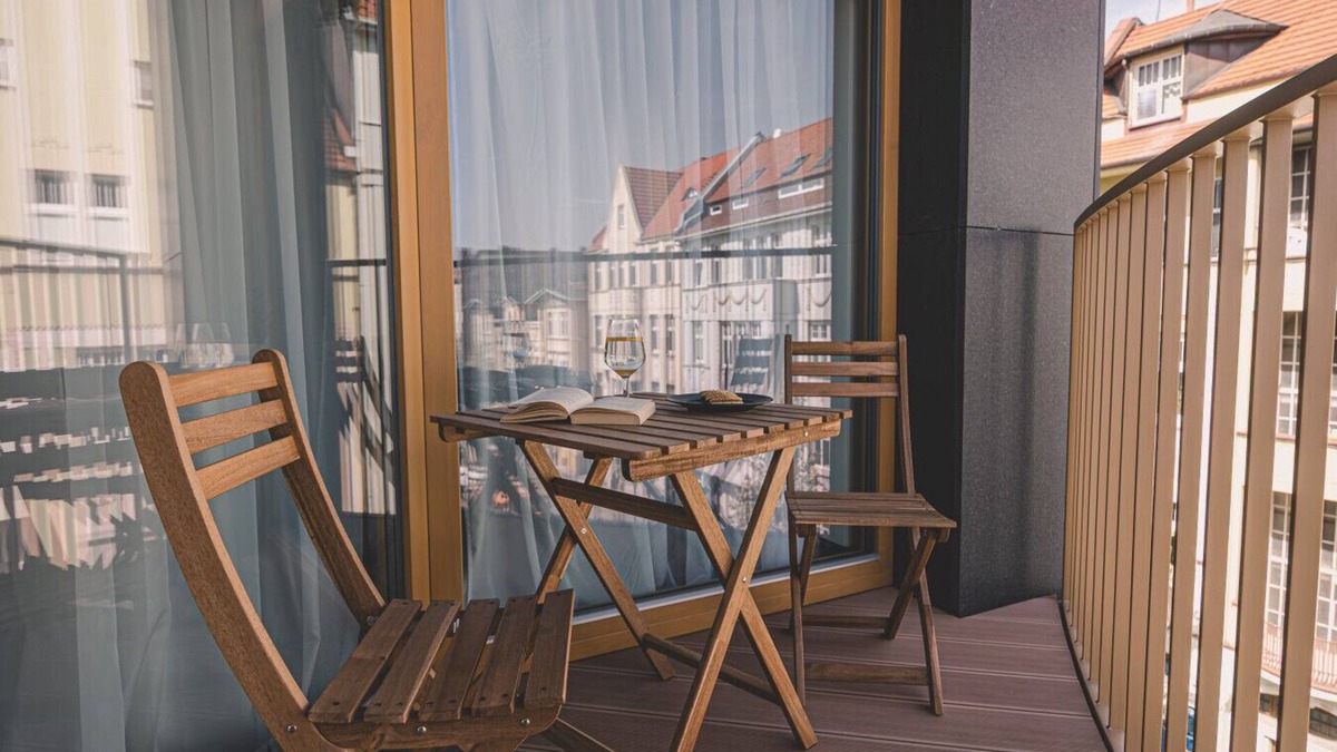 Bydgoszcz Apartment | Casa | Spacious Studio with Balcony | Air Conditioning | Opera Nova | Old Town