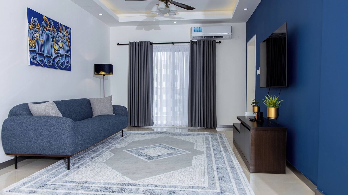 Sakumono Apartment | Casa Spectra – Deluxe 2BR Pool View Unit, 20 mins from the Kotoka Int'l Airport