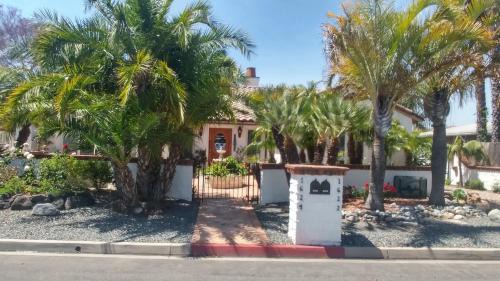 Santa Ana Heights Villa | Casa Susanna
