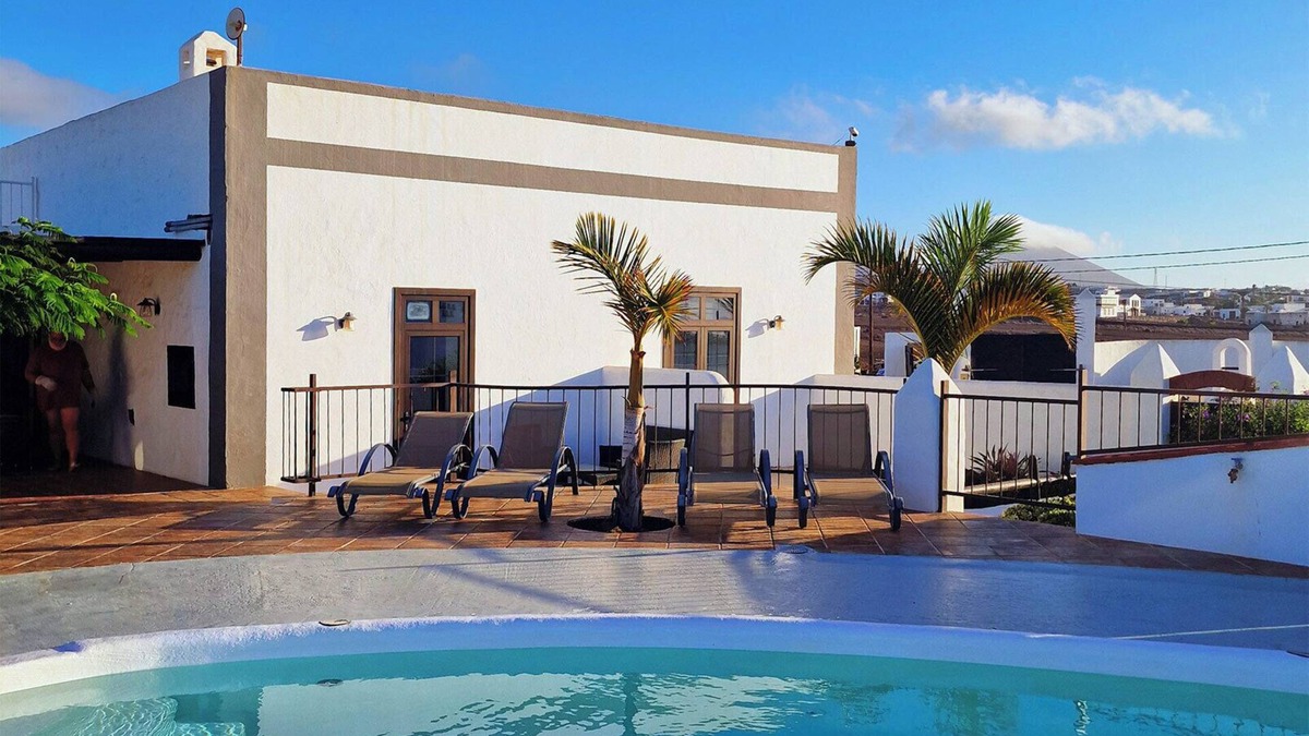 Macher Villa | Casa Tazirit: Villa with a heated private pool in the heart of Mácher.