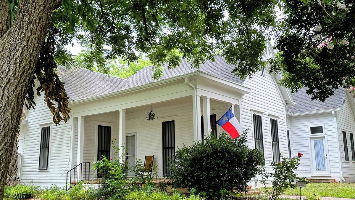 Taylor House | Casa Tejas in Taylor TX
