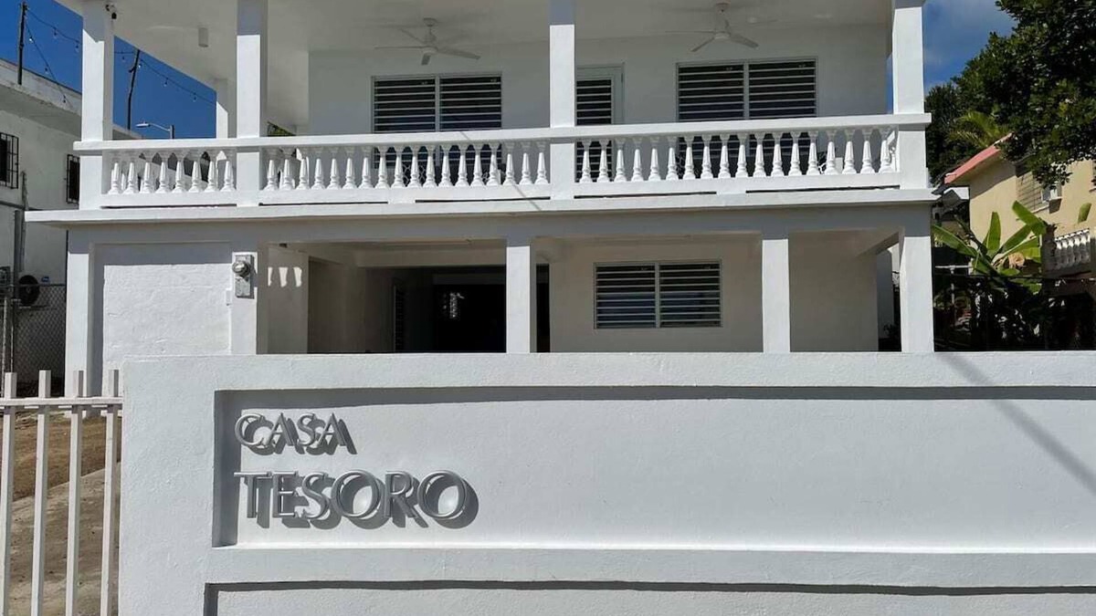 Esperanza House | Casa Tesoro-pool home. Walk to beaches/restaurants