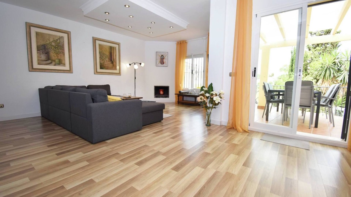 Torreblanca Ski Chalet | Casa ToLouise – Coastal Apartment Walking Distance to Beach & Train in Fuengirola - by Mediterra Rentals