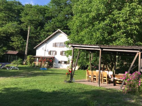 Avrig Cabin | Casa Toma