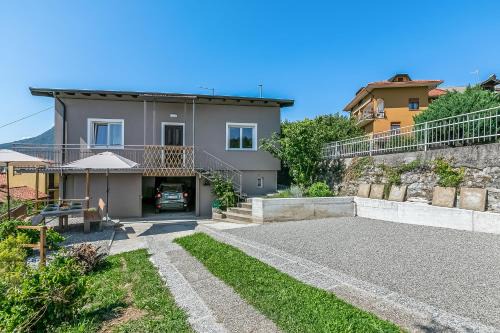 Gemonio Apartment | Casa Tramonti - Happy Rentals