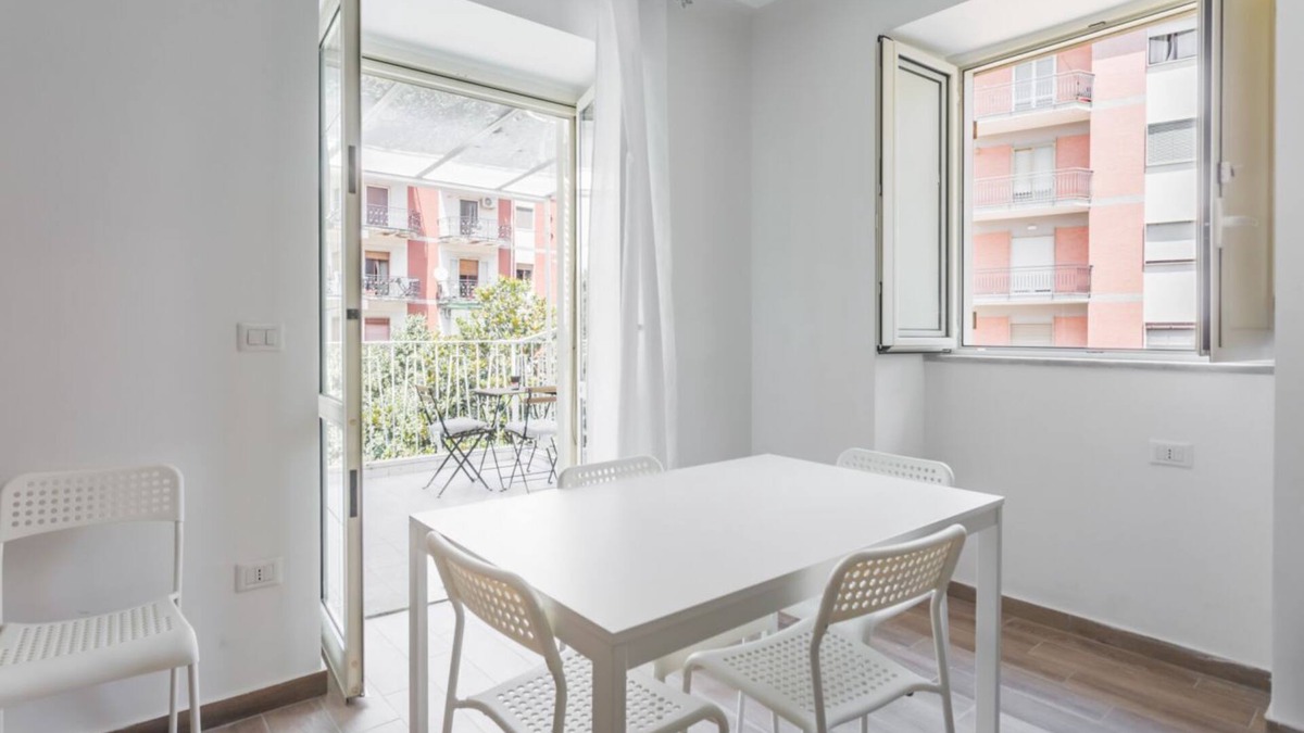 San Giorgio a Cremano Apartment | Casa Troisi by dimorra