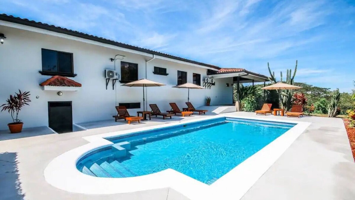Xihu Villas House | Casa Tropical - Private home with pool