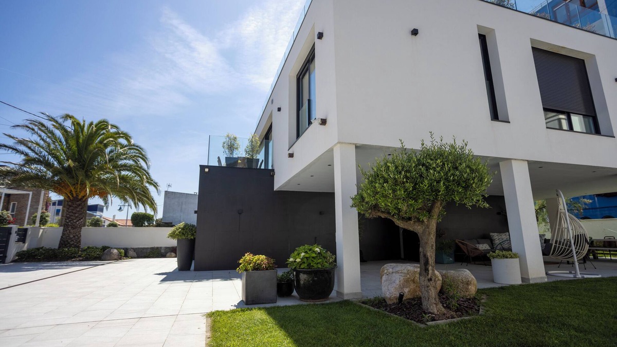 Suances Villa | Casa turquesa spectacular house on the beachfront