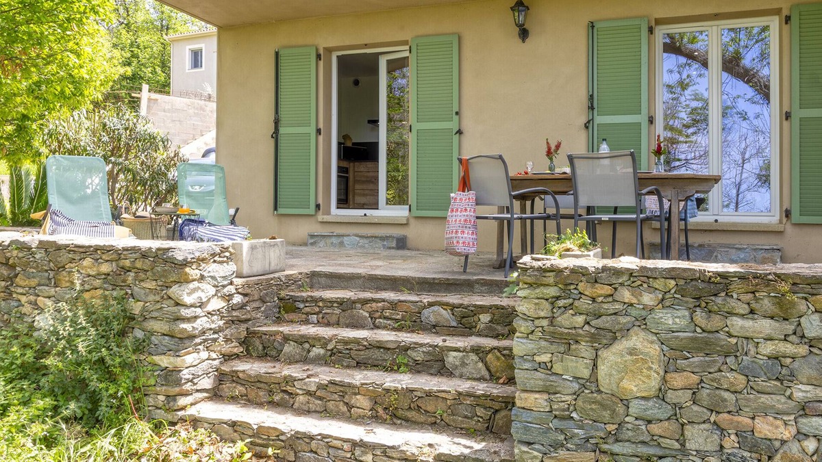 Barbaggio Apartment | Casa U Castagnettu 2, renovated apartment in the vineyards of Patrimonio