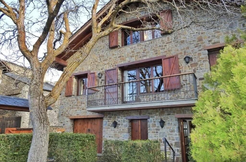 Urtx Ski Chalet | CASA UNIFAMILIAR 8 pax con jardín URTX - CERDANYA