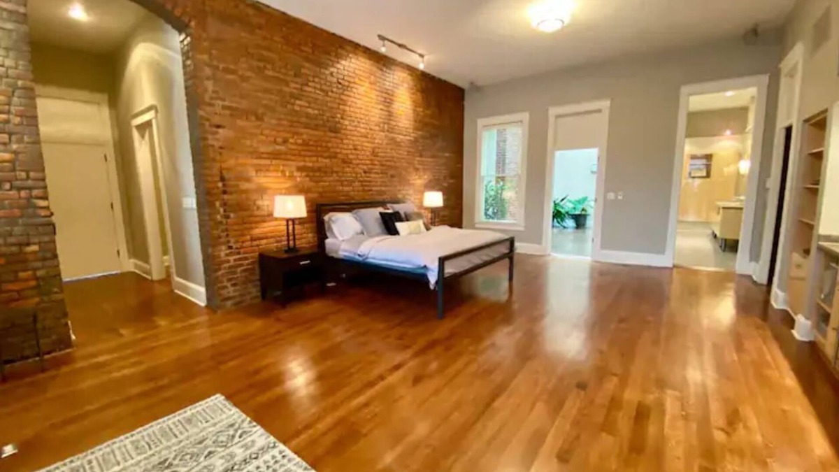 Terre Haute Apartment | Casa Urbana's - Tuller Primary Suite