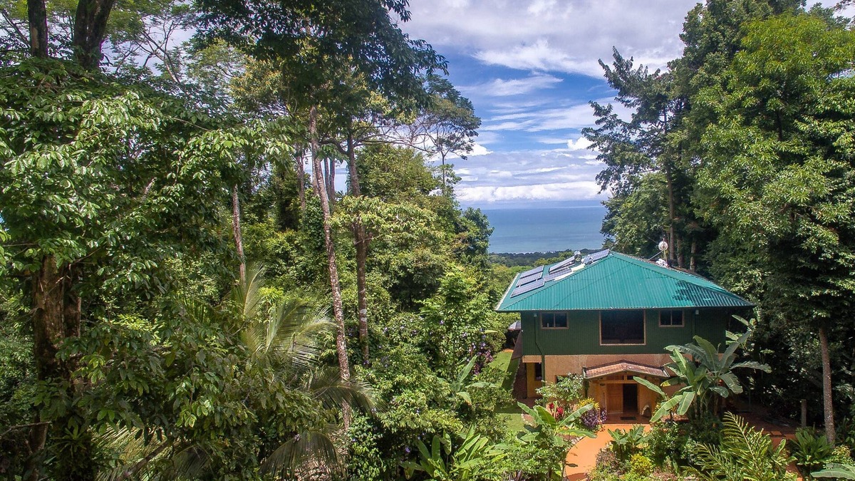 Ballena House | Casa Uvita: Rainforest & Ocean View Eco-Home