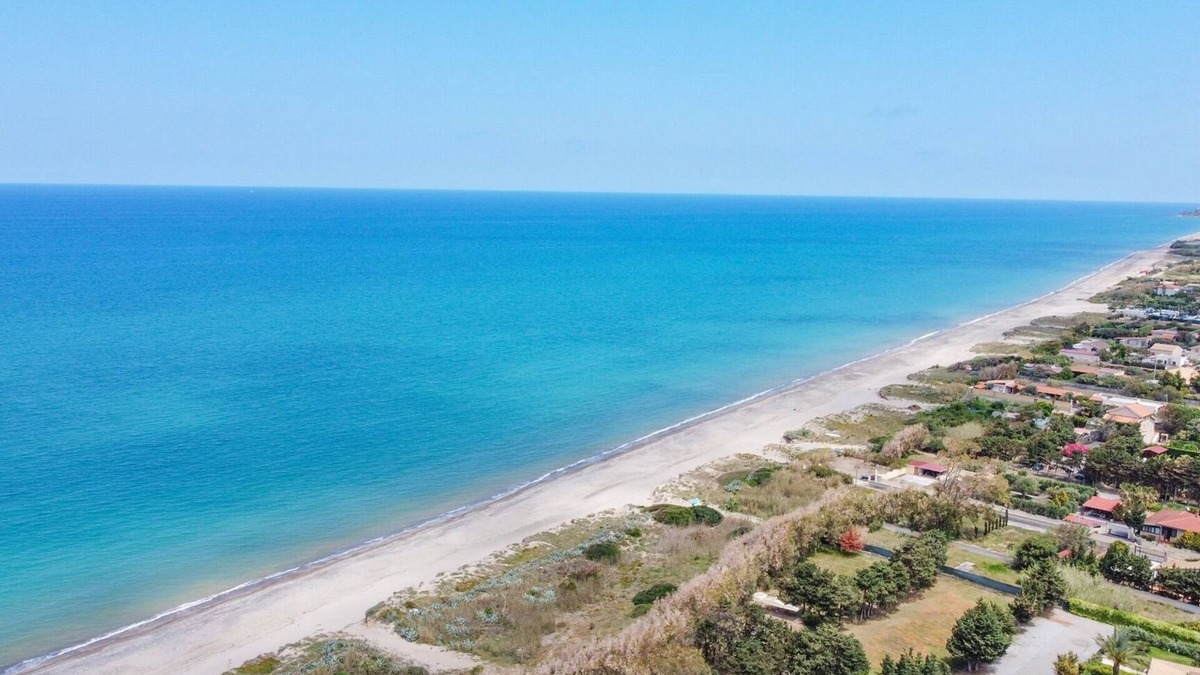 Piana Calzata House | Casa Vacanze Mare Nostrum beach front