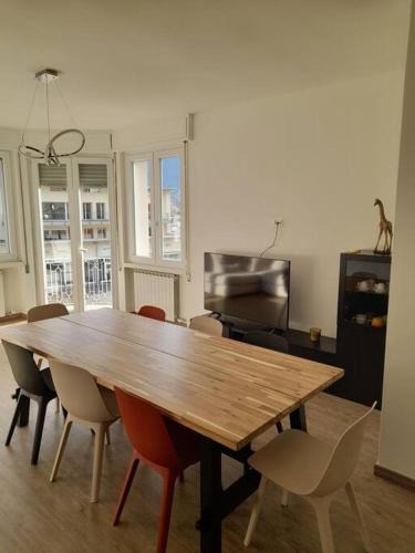 Costa Volpino Apartment | Casa Vacanza "Aurora"
